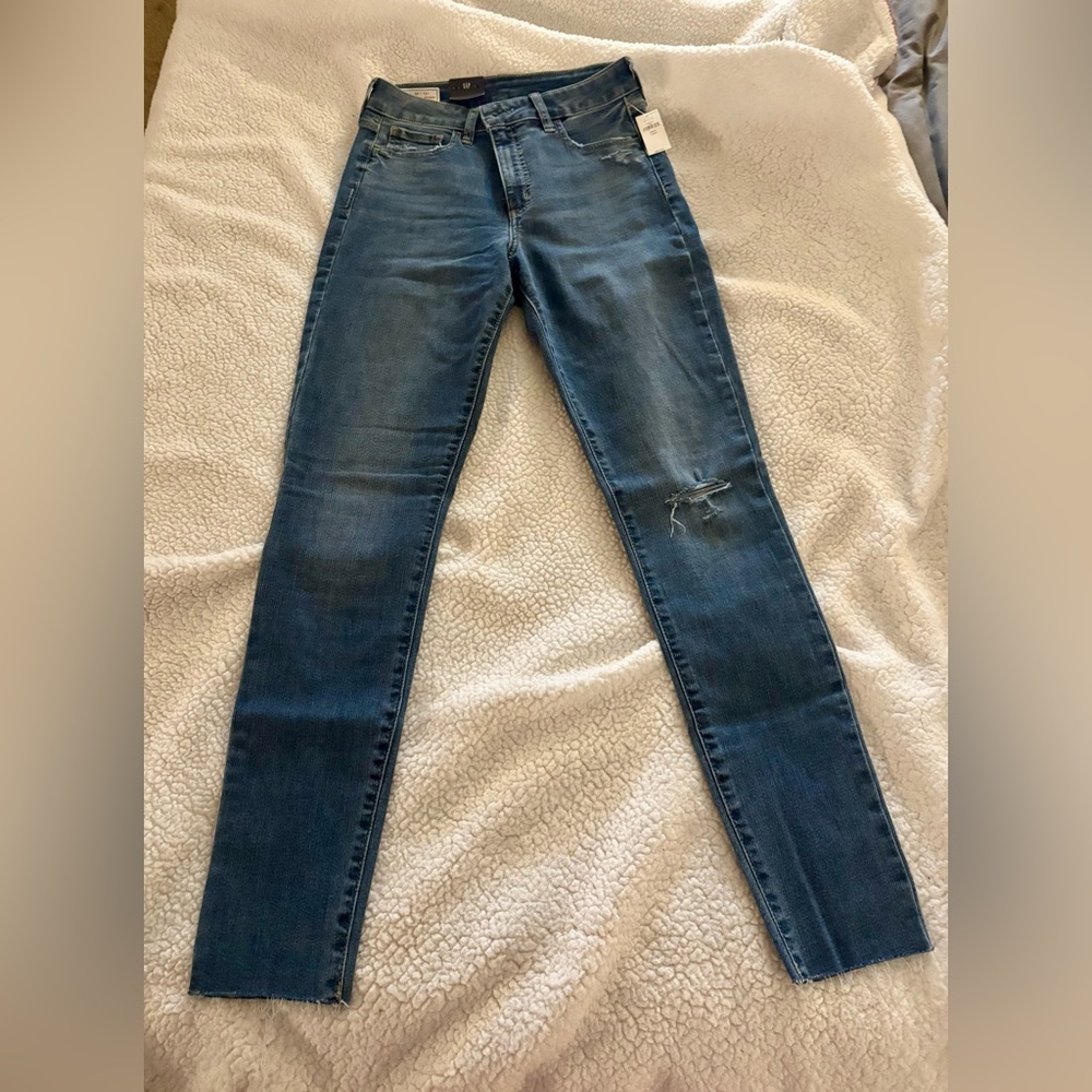 NWT GAP Women's Raw Hem Universal Jegging - 30 / 10 long